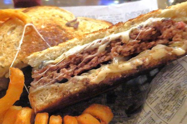 1/2 pound meat in there