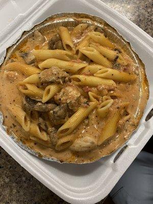 Penne Ai Funghi con Pollo