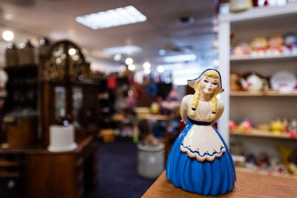 Memory Lane, Antiques Gifts & Collectibles