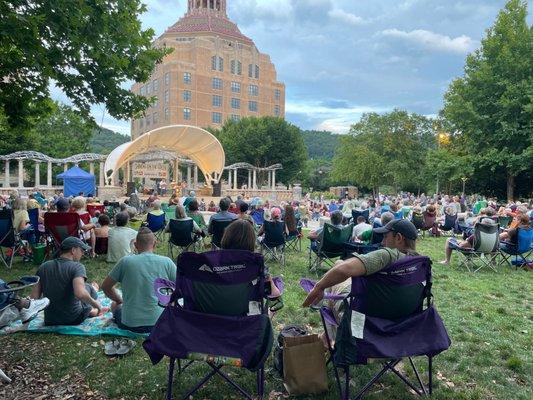 Shindig on the Green