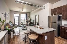 Open kitchen / living room.