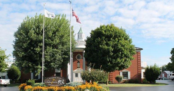 SilverTowne Retail Location Photo Front of Historic Building in Winchester, Indiana