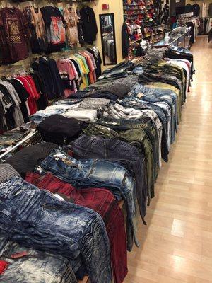Jeans on SALE Skinny and slim straight