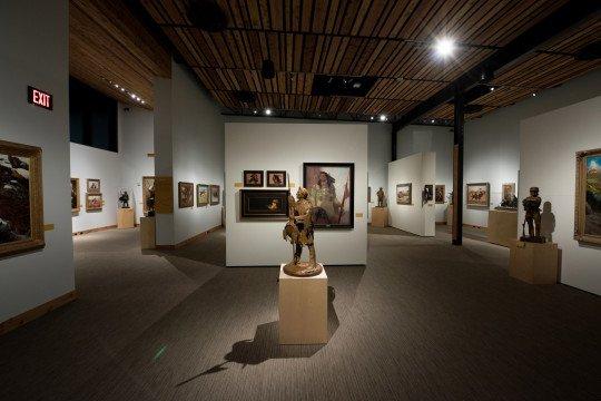 Modular walls for museum exhibits