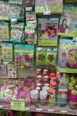 Alan's Party Supply And Flowers