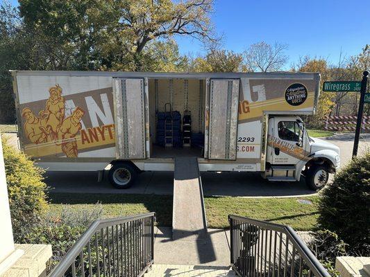 Anything Goes Moving