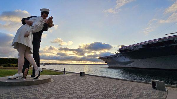 Unconditional Surrender Statue - Embracing Peace