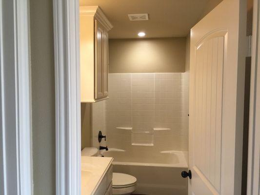 Hall Bath- Davenport