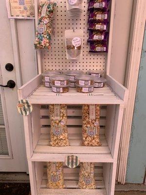 Kettle Corn, Nuts & Candy Snacks