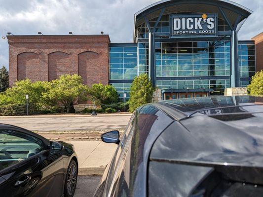 DICK'S Sporting Goods