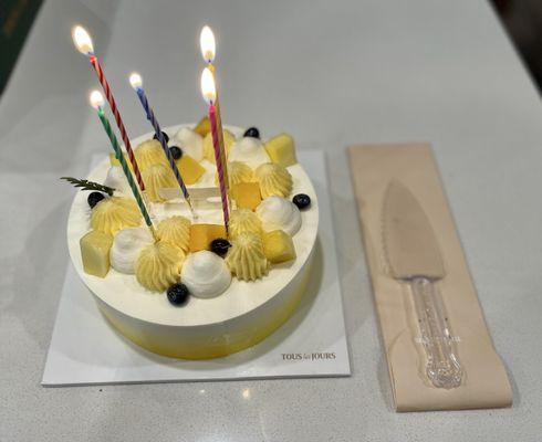 Mango Mouse Cake
