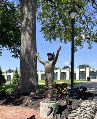 Statue of Pat Day