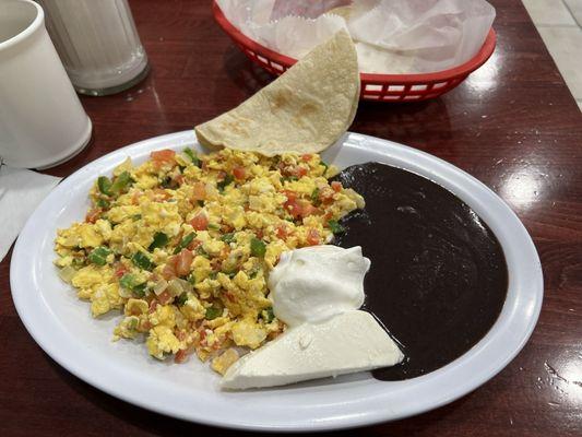El Tipico Quetzal Cafeteria