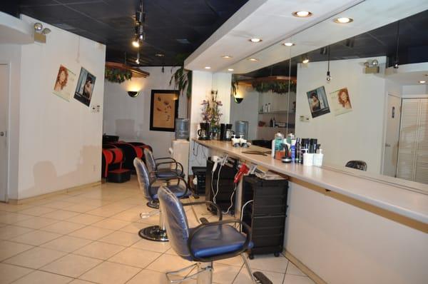 Elle Beauty Salon