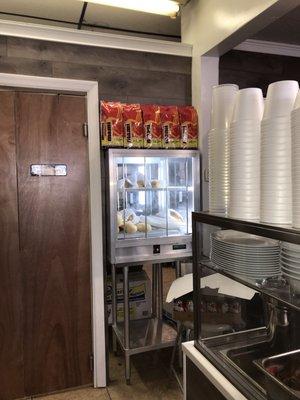 Pan sobao and pan de agua back there!