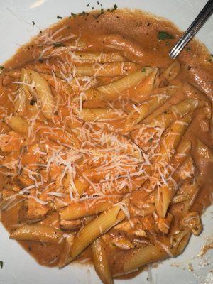 Penne in Vodka Sauce - 6/10 due to chicken being dry dry.