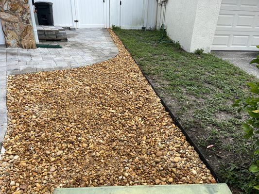 C & B' s Paradise Landscapes