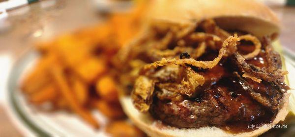 Court Jester Saloon & Eatery