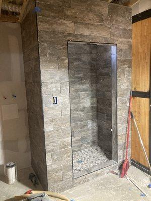 D Tyler's Flooring & Tile Showers