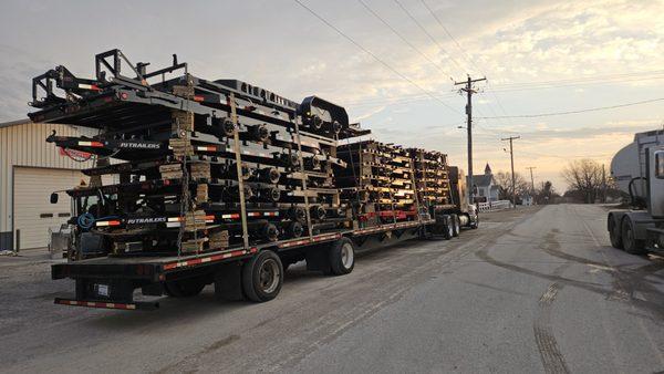 Cantril Truck and Trailer