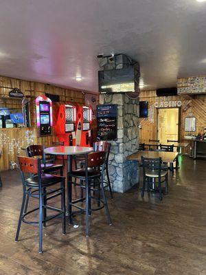 High Lēad Saloon, Smokehouse & Casino