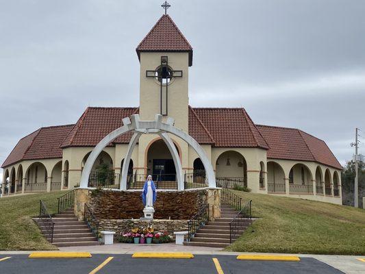 St Mary of the Lakes Catholic Church