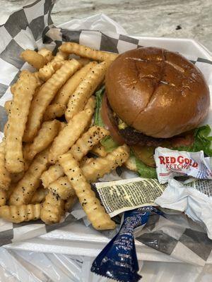 Boneshaker's Restaurant & Billiards