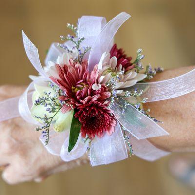 Custom prom corsage using speciality cushions!