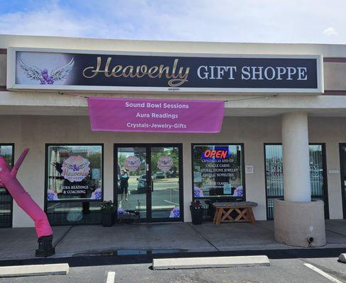Front of Heavenly Gift Shoppe