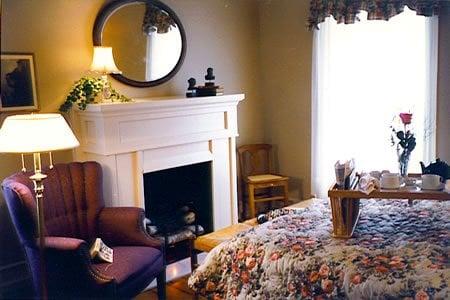 Beechwood Manor Inn and Cottage.  Saugatuck Michigan Bed and Breakfast