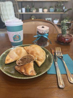 Ropa vieja empanadas