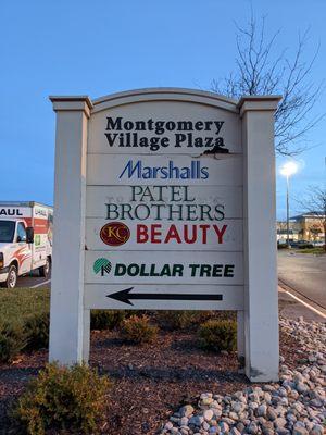 Montgomery Village Plaza
