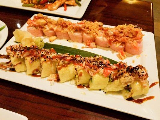 Ask for the chef's special! Not on the menu and SOOOOooOooOoooOoooooo delicious! We had the East Coast & Valentine Rolls! BOMB!