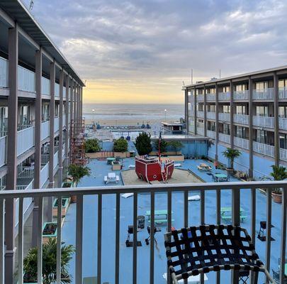 Flagship Oceanfront Hotel