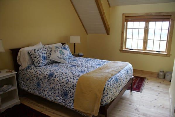 queen beds, private baths.