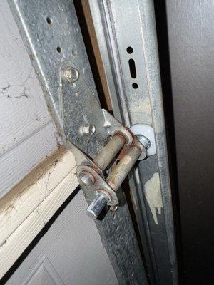 This is the new rollers he installed.