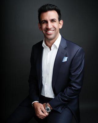 Dental Care of Brentwood: Dr. Justin Raanan