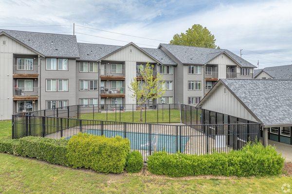 Gateway Commons Apartments