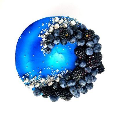 Gorgeous Blackberry & Blueberry celebration cake.