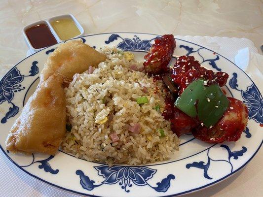 Chin's Cafe