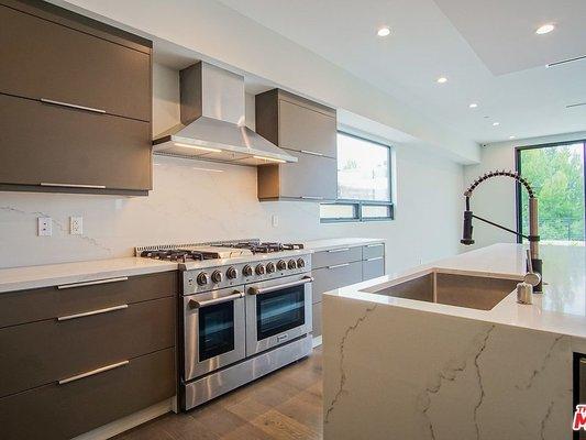 STATUARIO NUOVO GOLD x FANGO GRAIN Island 5