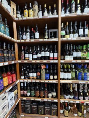 Crossroads Wine & Spirits