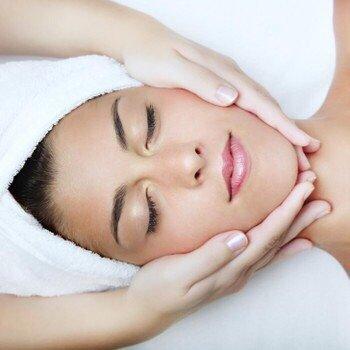 Refer a friend and receive an additional 30 minutes free on your next booked massage session here at Oasis.