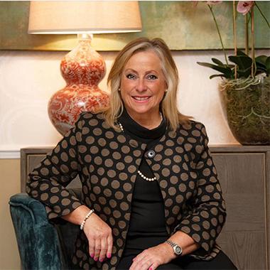 Bridget Mary Turow is a Professional Analyst, Investment Adviser and Trader who work to grow
your Trading portfolio.