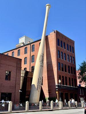 World's Largest Baseball Bat