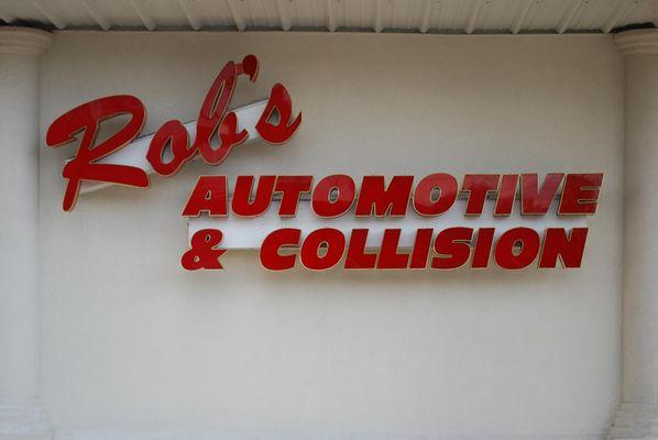 Rob's Truck Collision Center Levittown