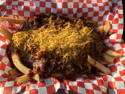 Chill cheese fries