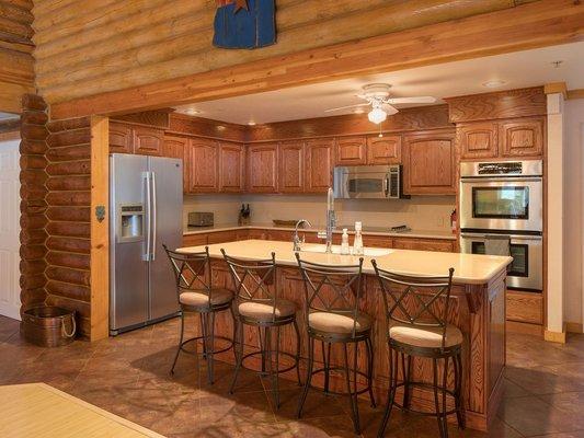 Quarter Horse Inn & Lodge