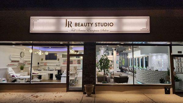 JR Beauty Studio