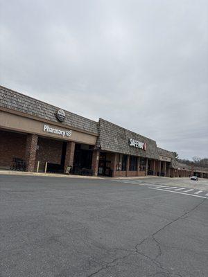 Twinbrooke Shopping Center